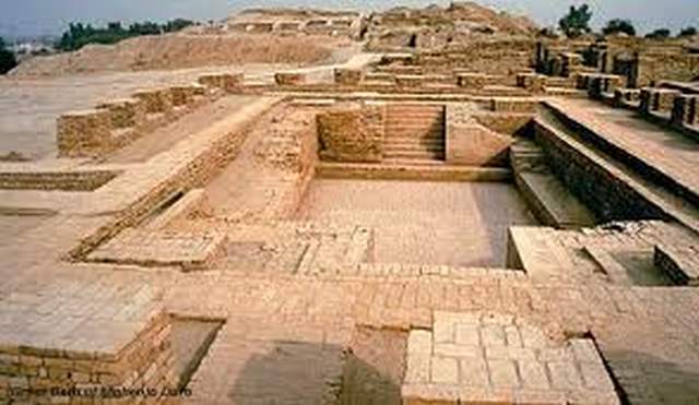 Indus Valley urban planning and architecture