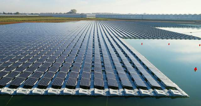 Floating solar farms on water