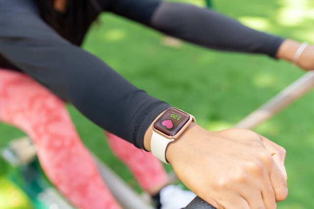 Wearable health monitoring device
