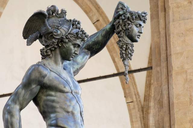 Art depicting Perseus beheading Medusa
