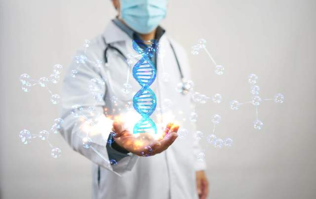 Doctor using regenerative medicine technology