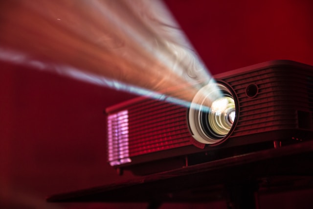 projectors and sensors used in immersive art